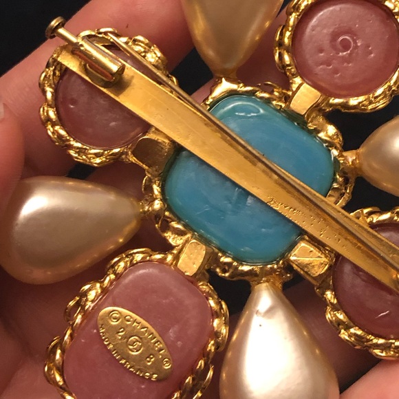 Vintage Chanel Griproix Pin - Picture 2 of 8